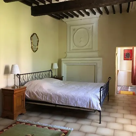 Belle De Nuit Bed & Breakfast Oppède